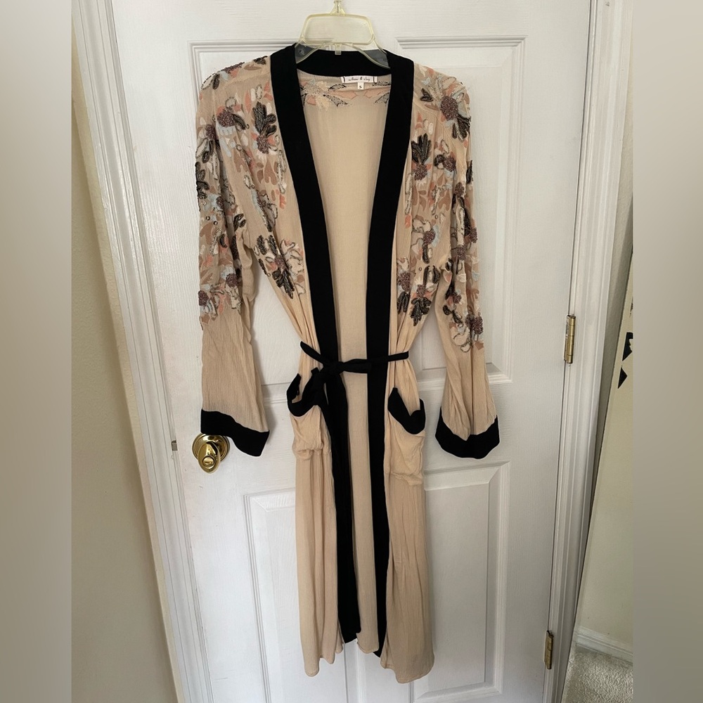 Willow & Clay Anthropology Embroidered Duster
robe